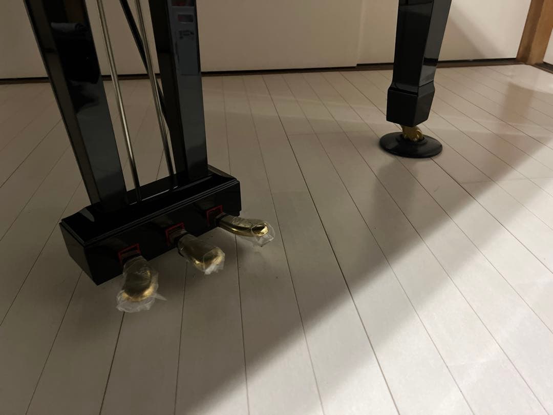 Yamaha G1 グランドピアノ 黒色 ベンチ付き