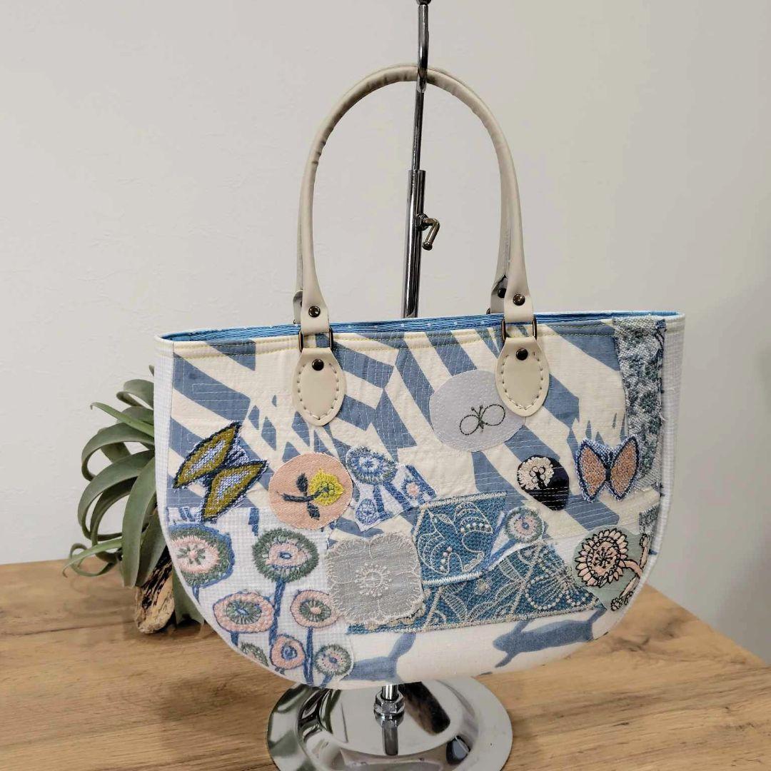 ゆ*ま様 ミナペルホネン /pathちょうちょスカイフラワー/底丸トート