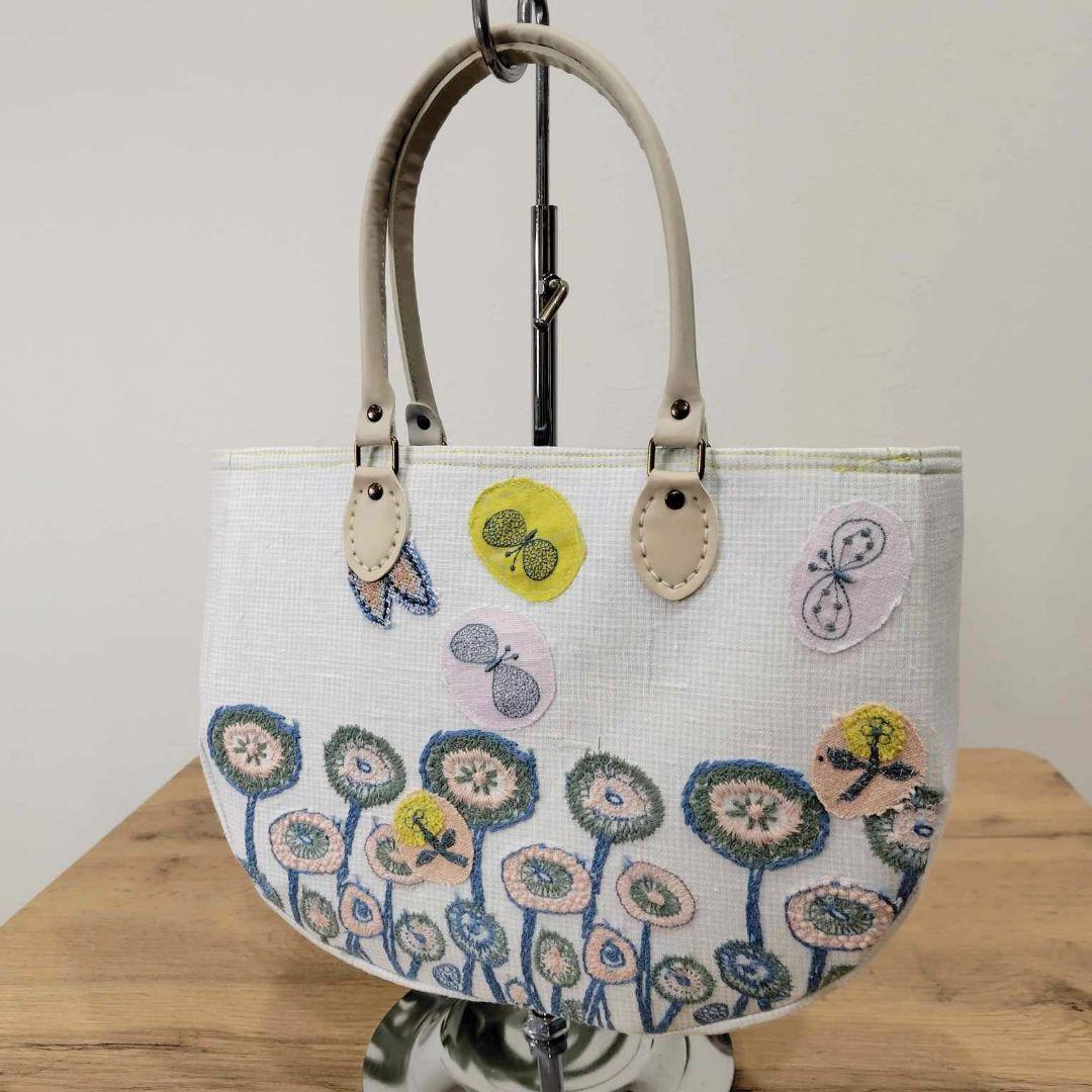 ゆ*ま様 ミナペルホネン /pathちょうちょスカイフラワー/底丸トート