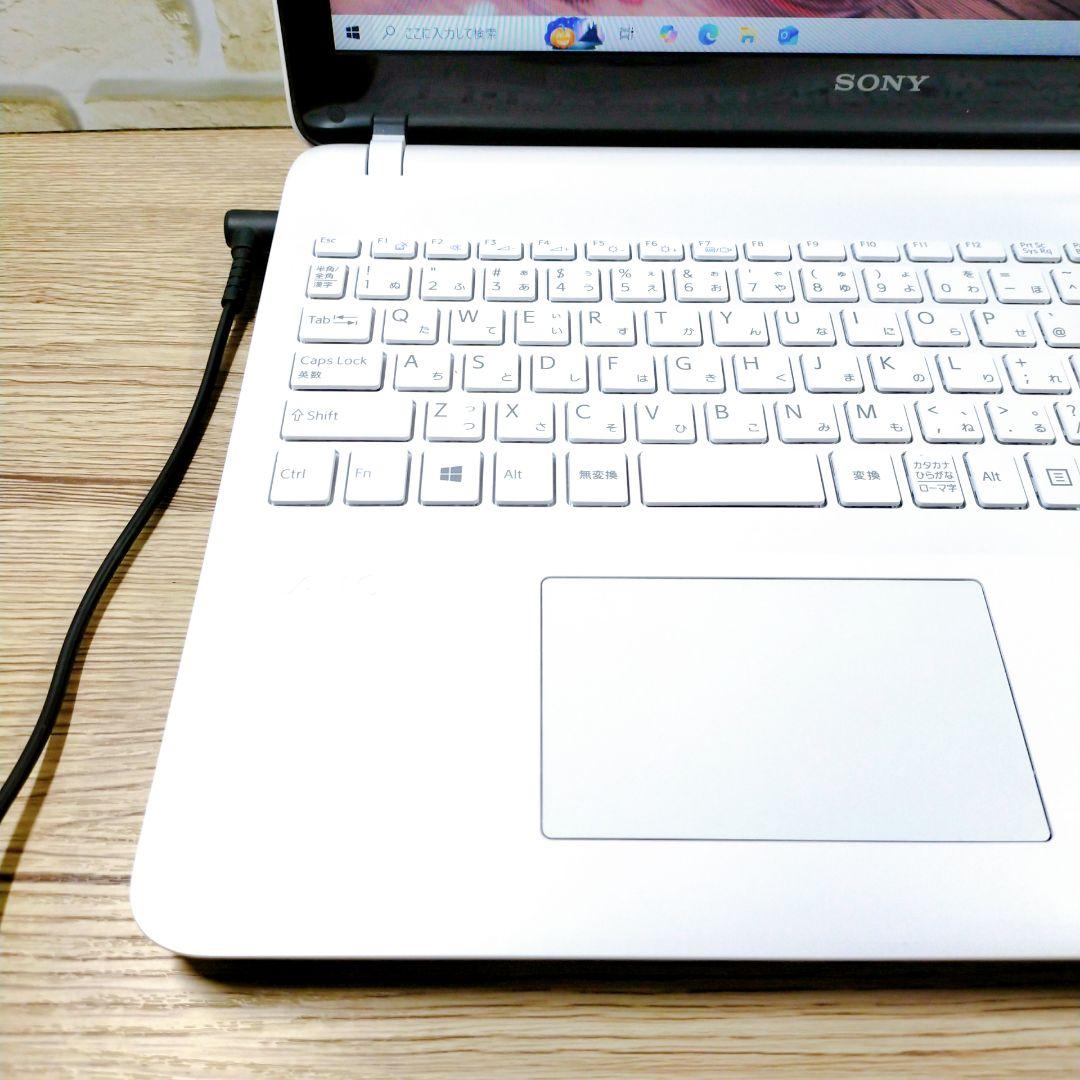 人気のVAIO❣️初期設定済みですぐ使える薄型ノートパソコン✨️大容量カメラ付き