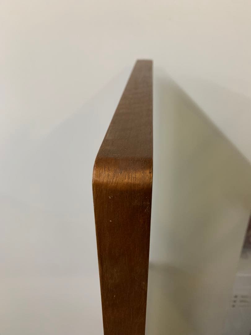 大塚家具工業の木製スタンドミラー ロゴマーク付き