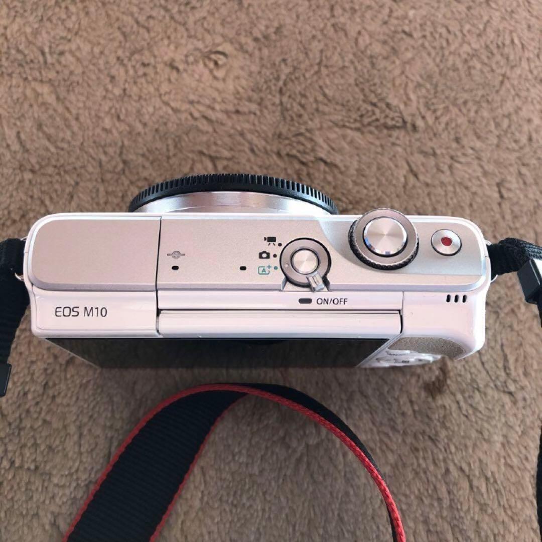 【値下げ】Canon EOS M10 ミラーレス一眼カメラ　ホワイト