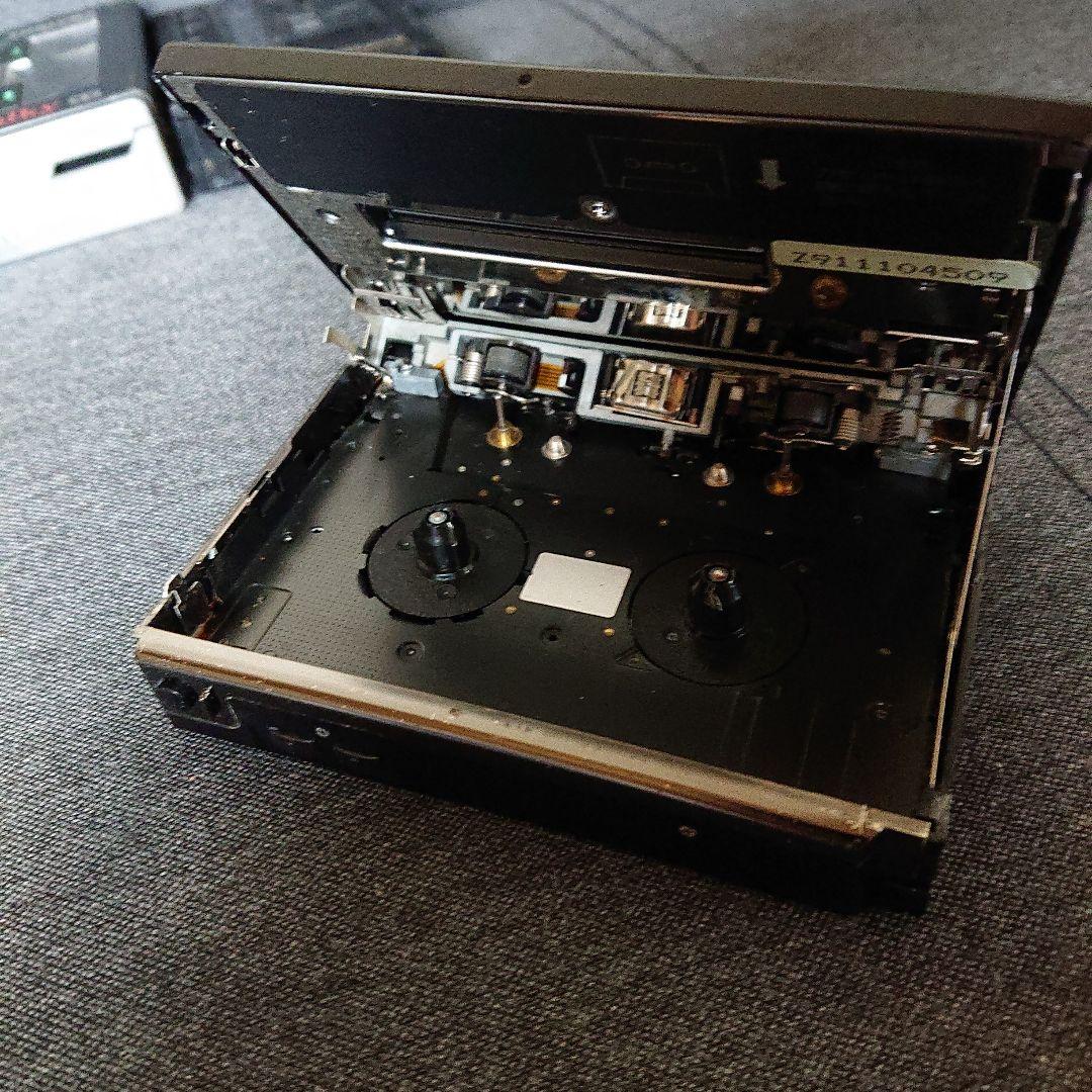AIWA アイワ　カセットプレーヤー　HS−F50