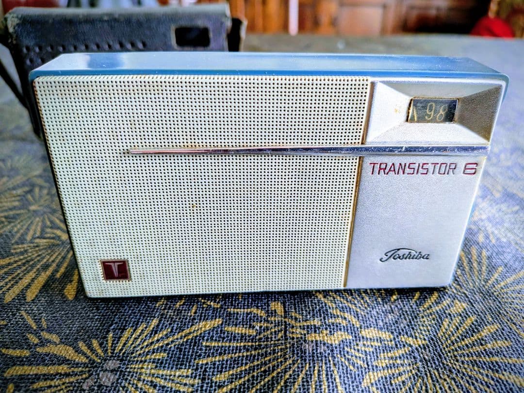 昭和レトロ　東芝　トランジスタラジオ GP-15　動作品　動画あり