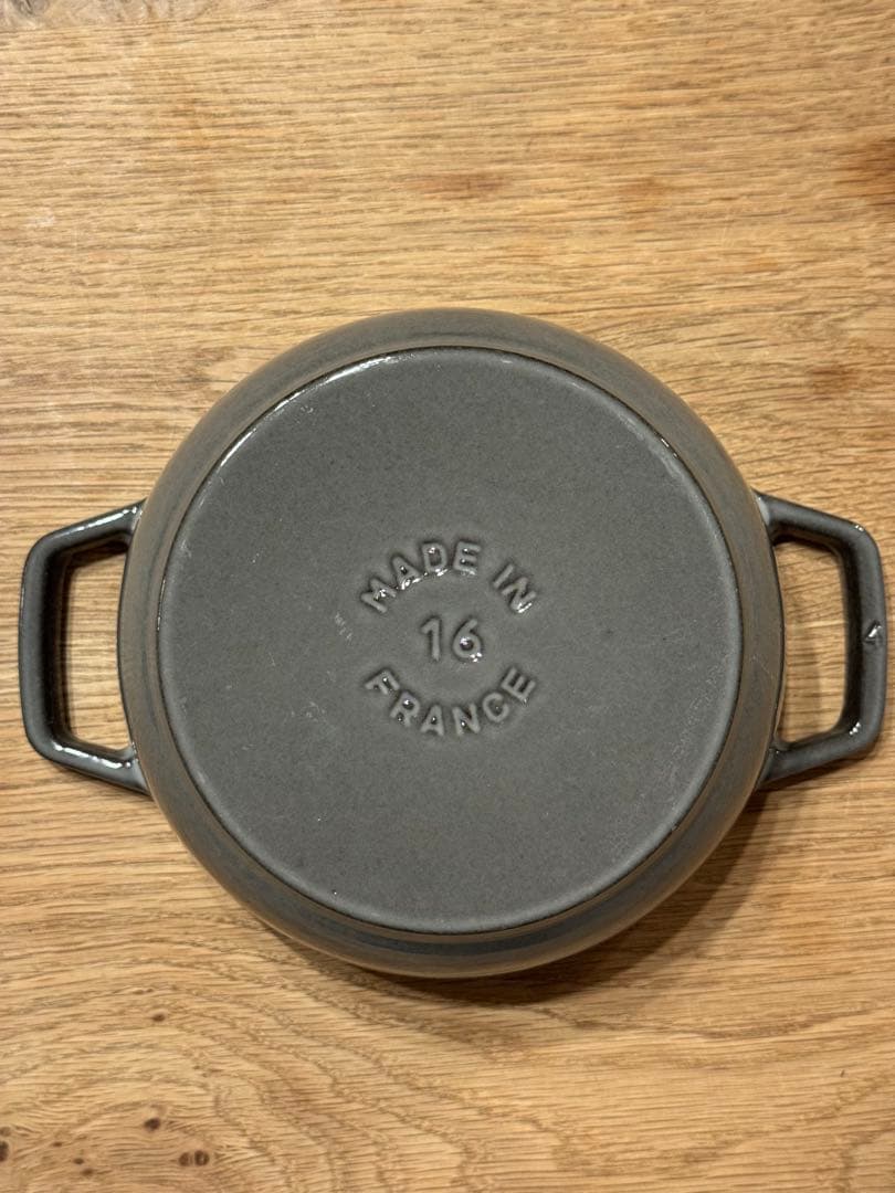 ストウブ 鋳物ホーロー鍋 Wa-NABE・フレンチオーブン 16 cm グレー