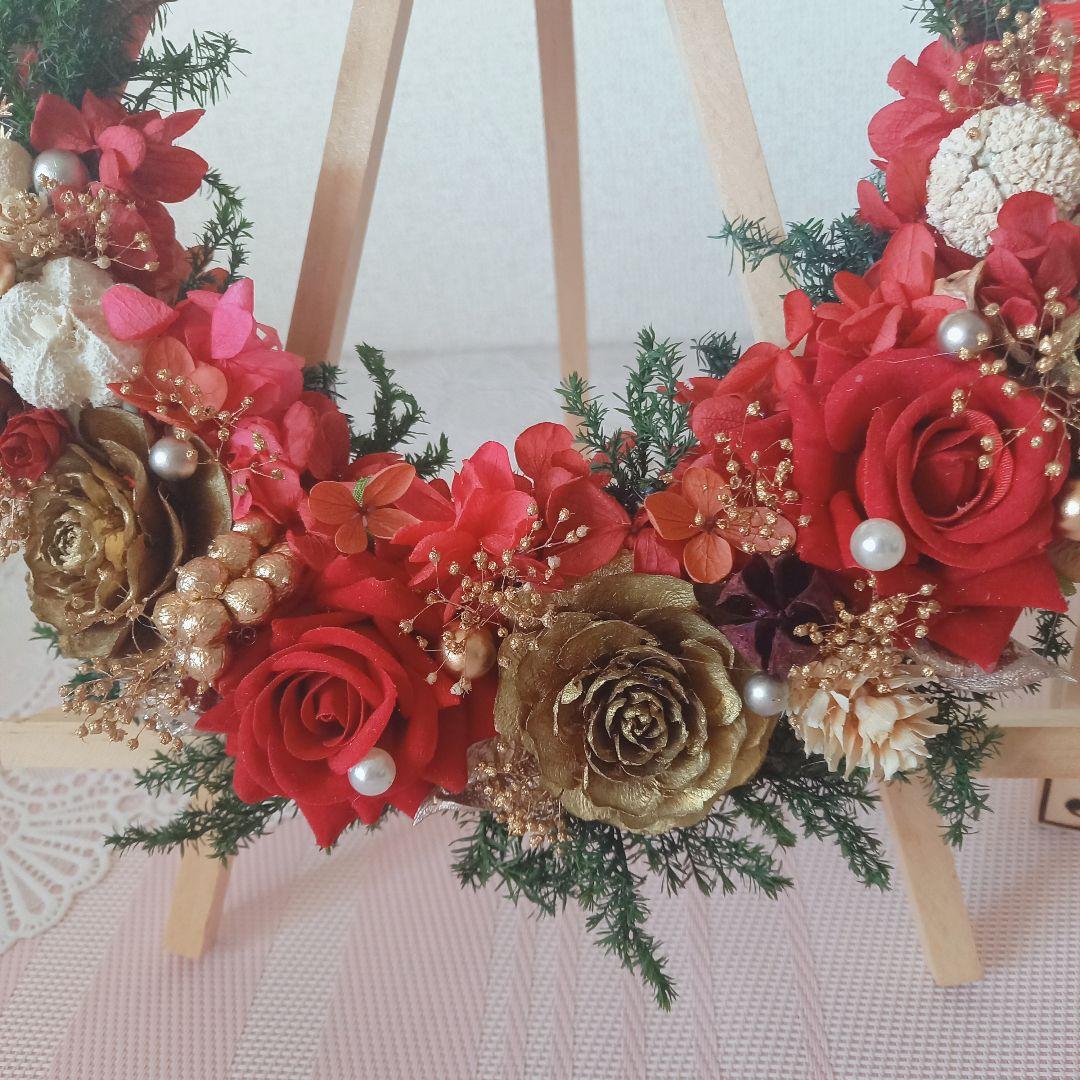 No145 ２種のバラと木の実とリンリンクリスマスリース❁*。2024