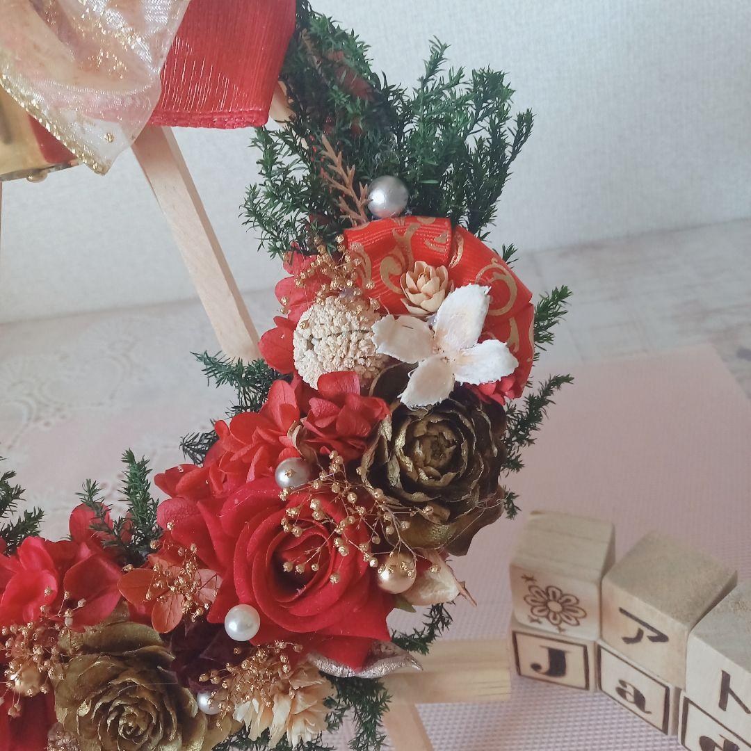 No145 ２種のバラと木の実とリンリンクリスマスリース❁*。2024