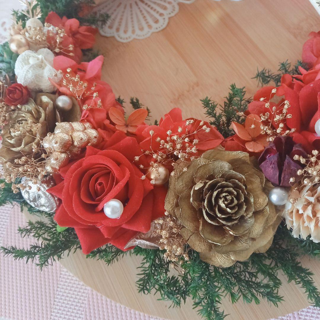 No145 ２種のバラと木の実とリンリンクリスマスリース❁*。2024