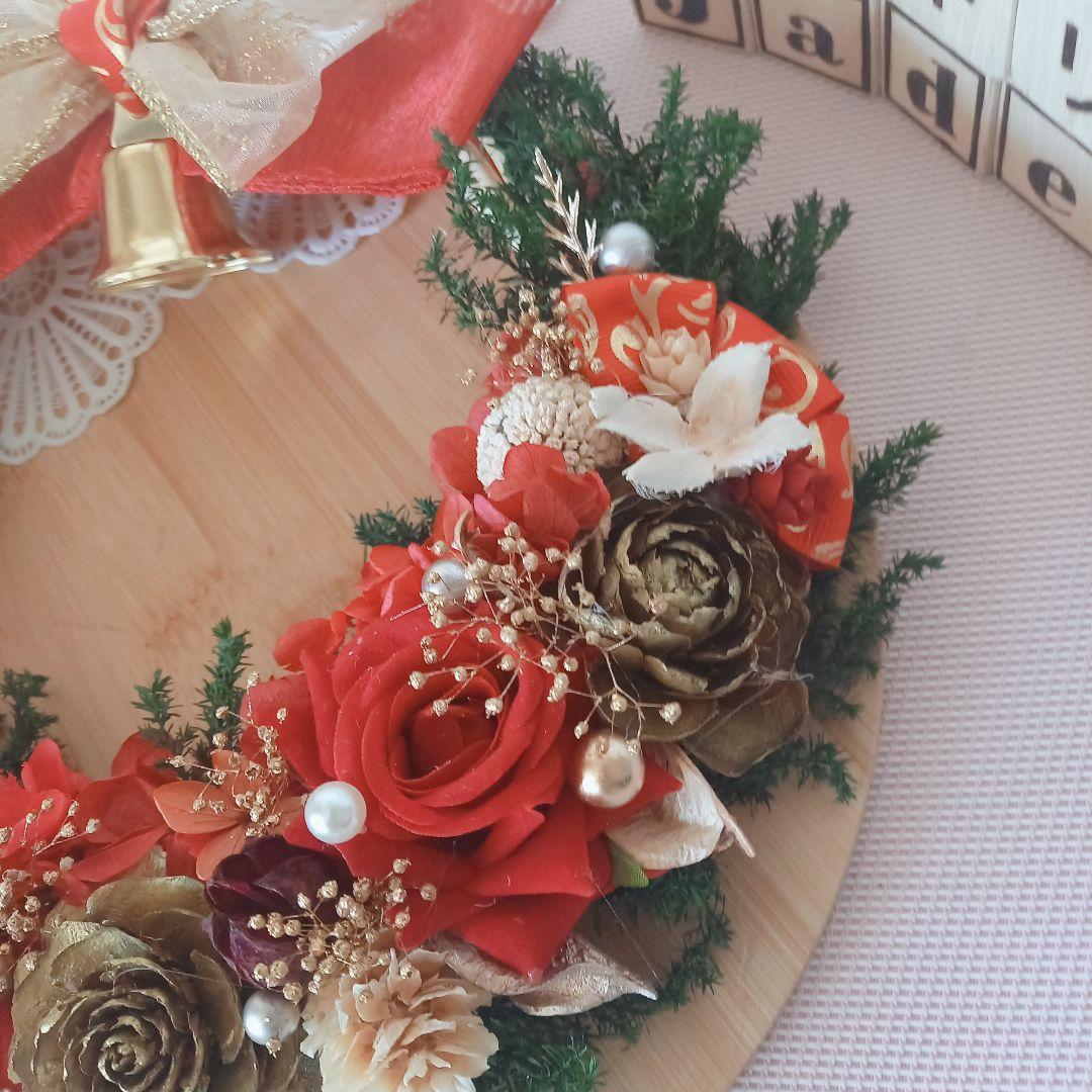 No145 ２種のバラと木の実とリンリンクリスマスリース❁*。2024