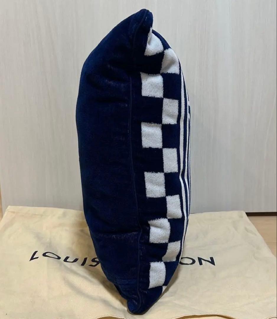 【新品未使用】LOUIS VUITTONクッサン・プラージュLVグラフィカル