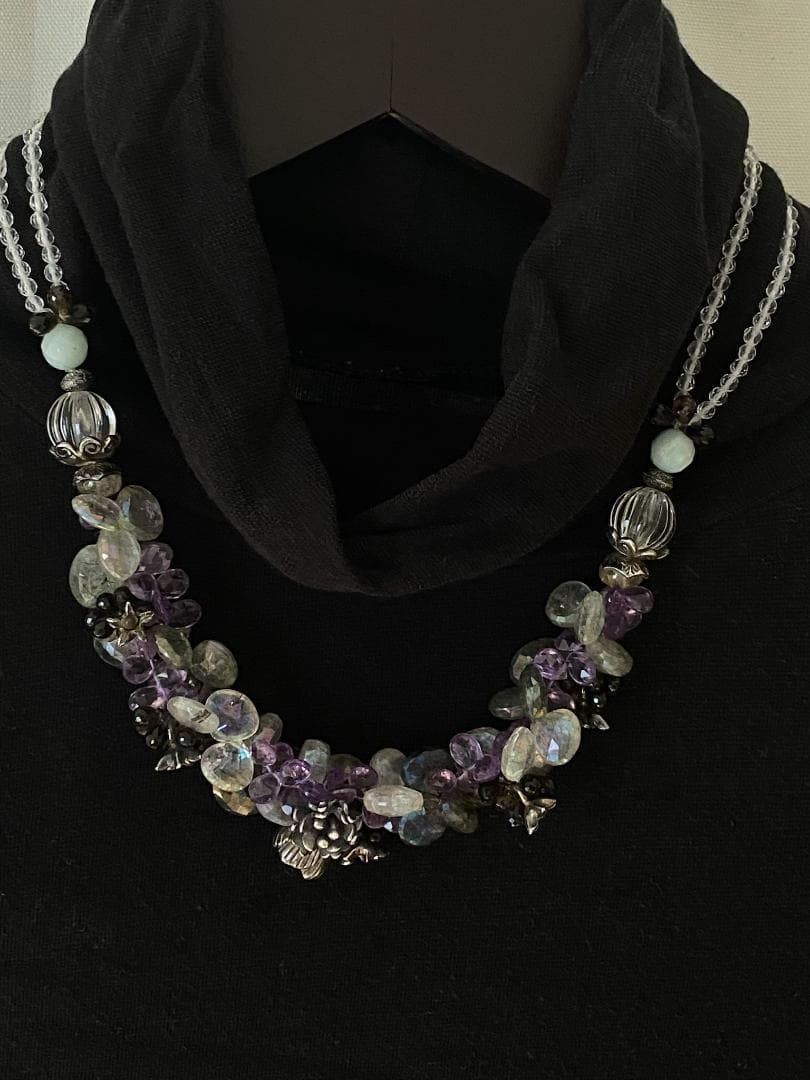 豪華＊天然石を沢山使ったハンドメイドネックレス シルバー花パーツ 約43cm