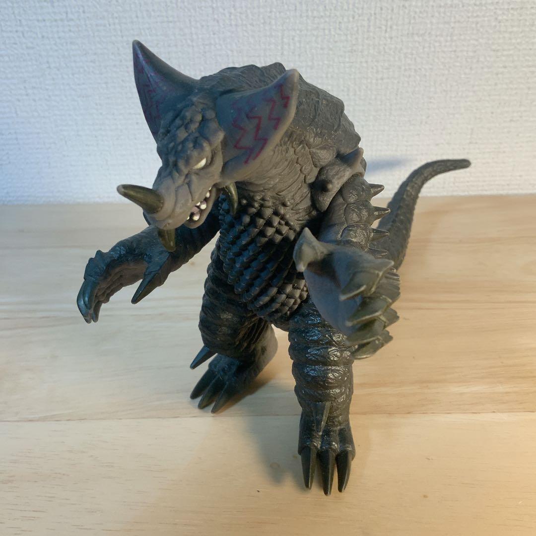 中古美品：レアソフビ・ウルトラ怪獣シリーズ9体のまとめ売り