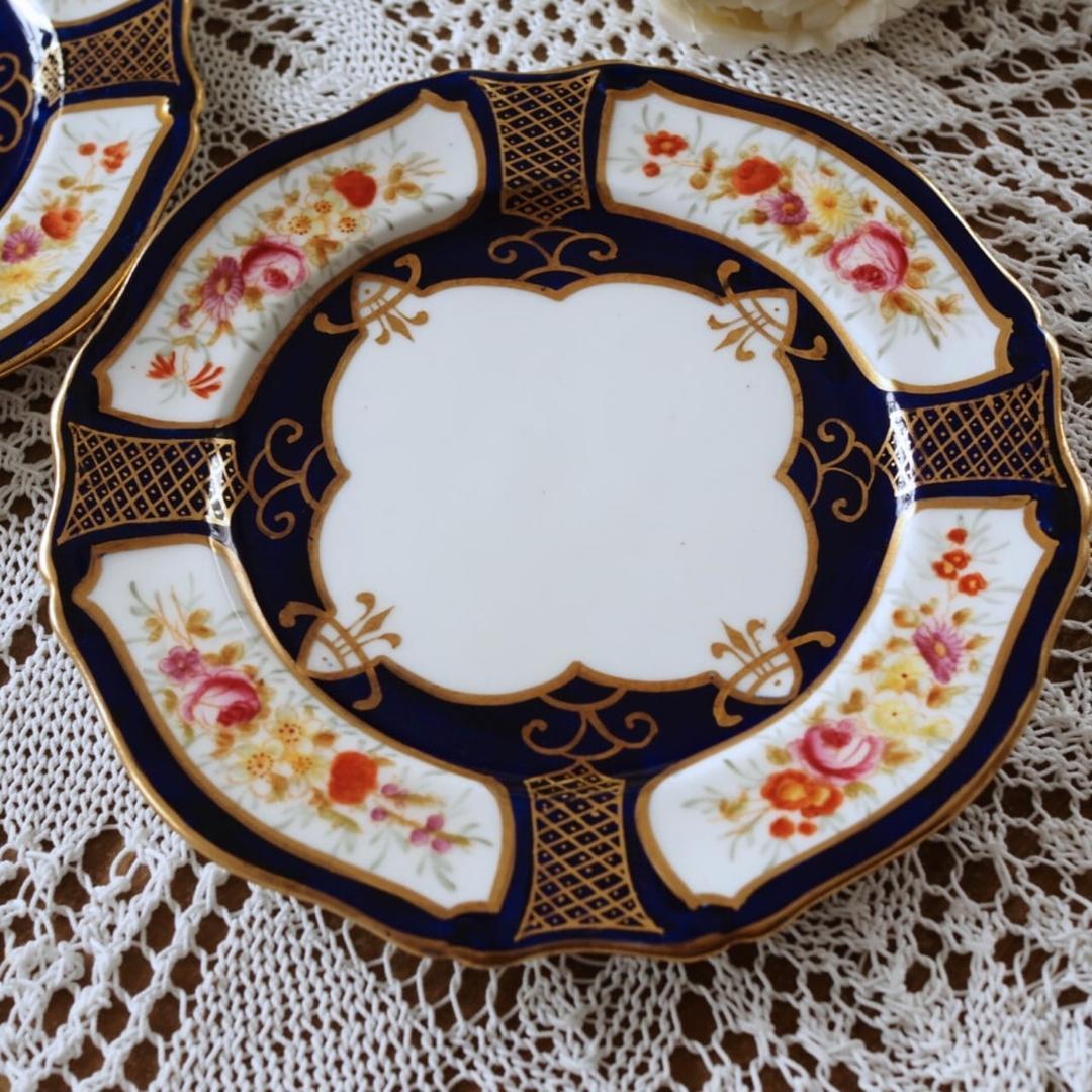 素敵　英国ハマースレイ　コバルト＆ゴールド　ローズ　プート２枚　F3