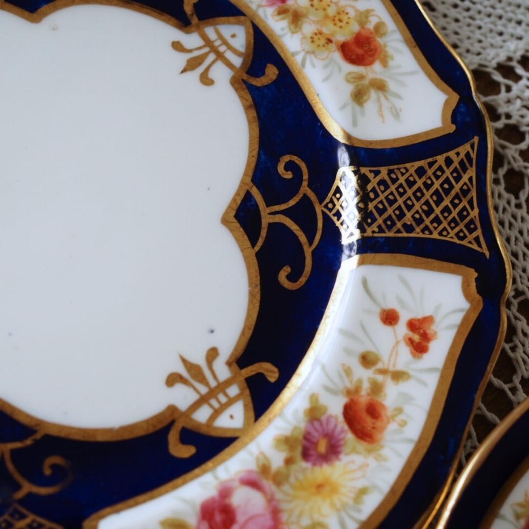 素敵　英国ハマースレイ　コバルト＆ゴールド　ローズ　プート２枚　F3