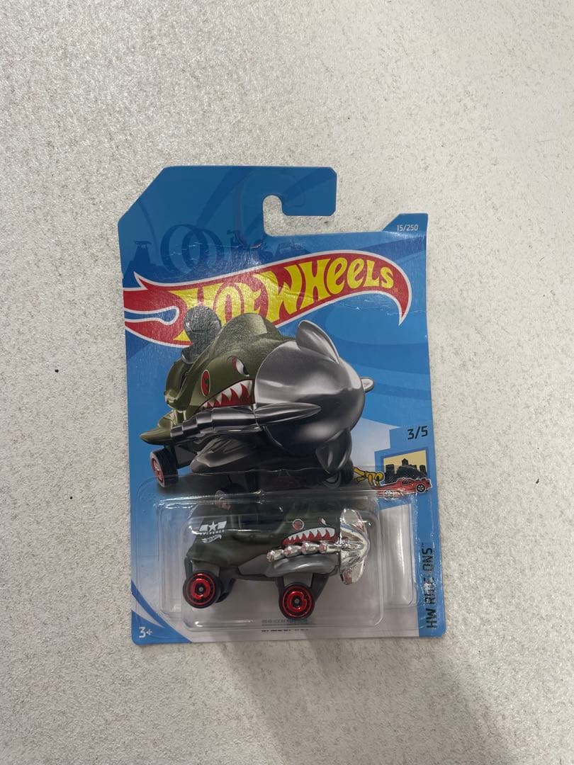 未開封　Hot Wheels ホットウィールBAZOOMKAなど 5台セット