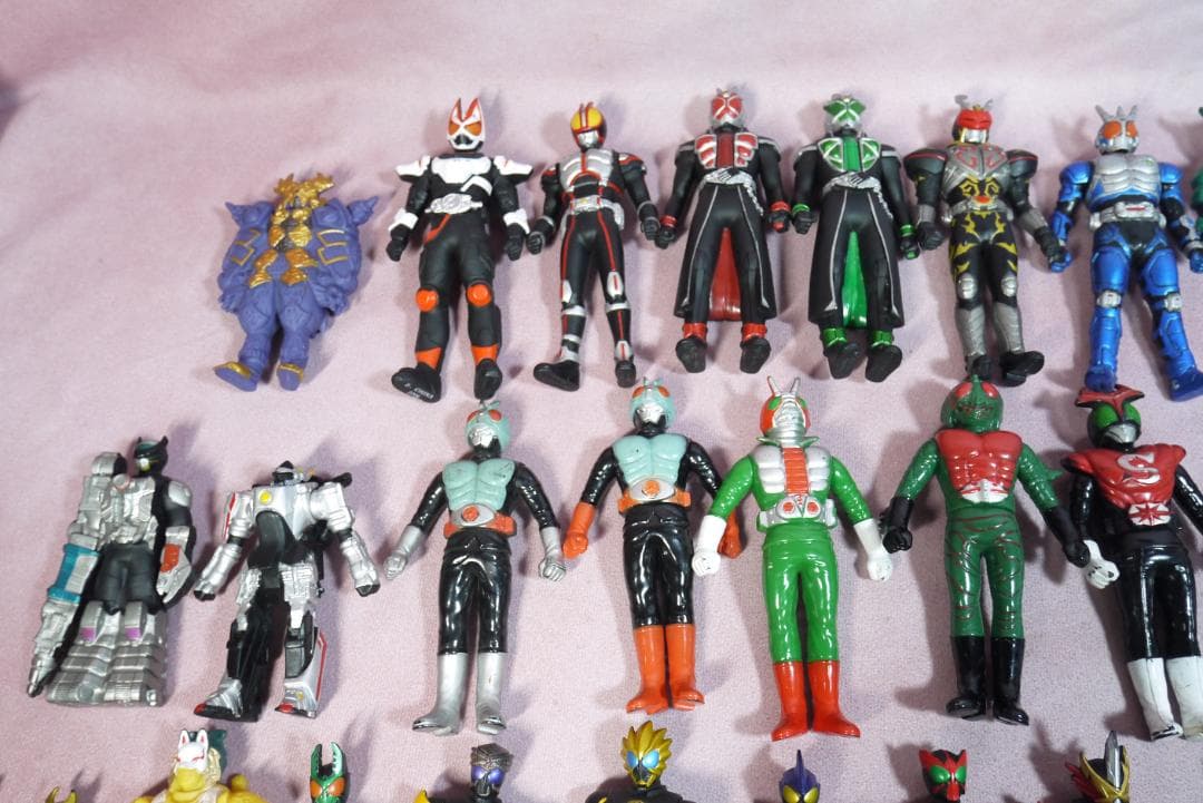 仮面ライダー　ミニソフビ　99体