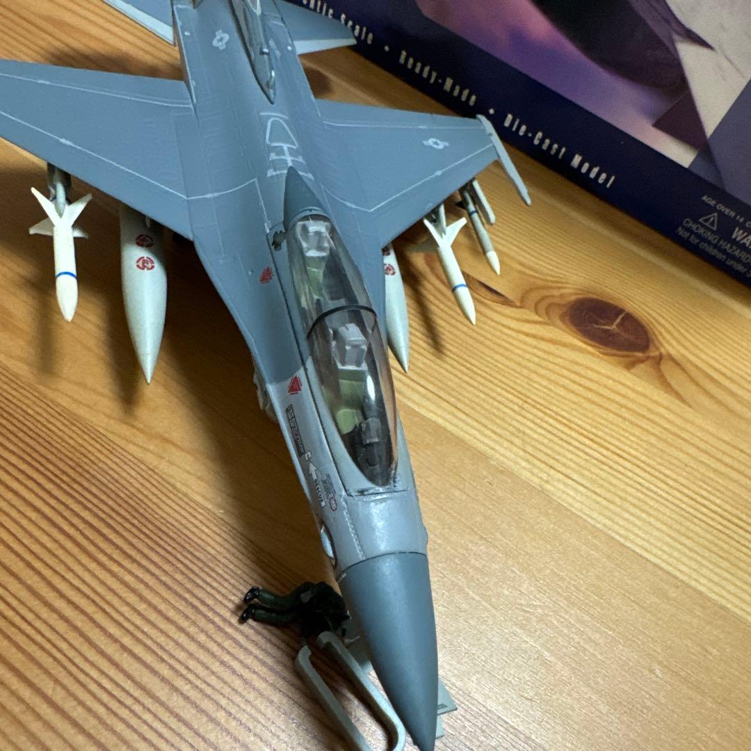 F-16C/F-16D 1/72 ダイキャスト製2機