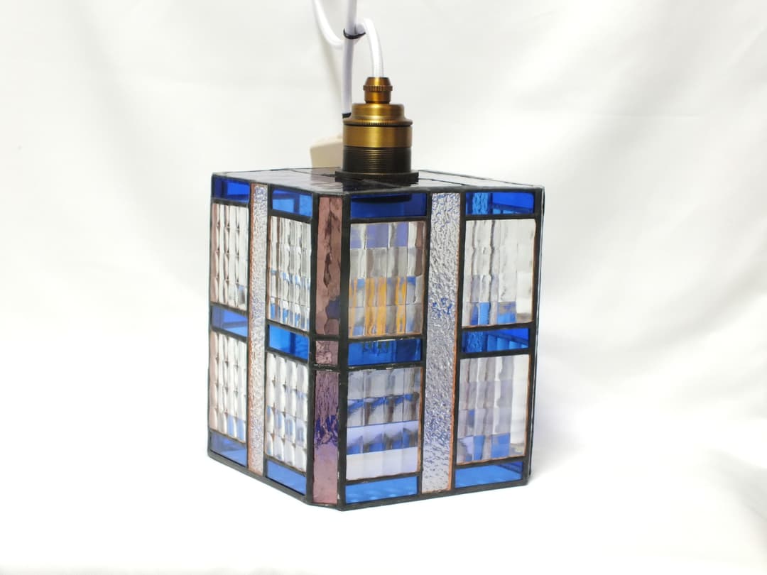 凹凸ガラスのペンダントライトⅡ　（クリア、ＬＥＤ電球付）