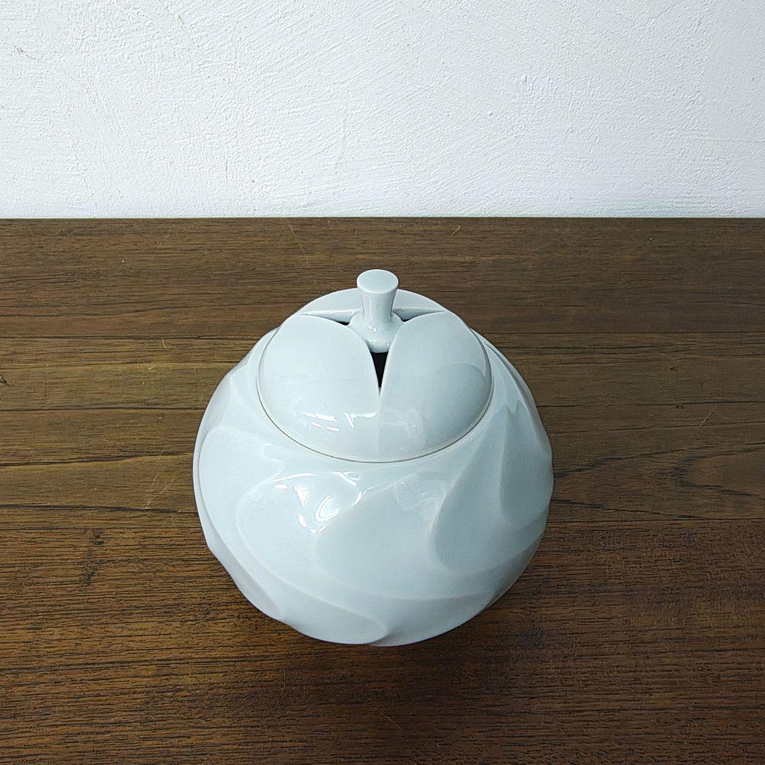 青白磁　渦文　三足　香炉　作家もの