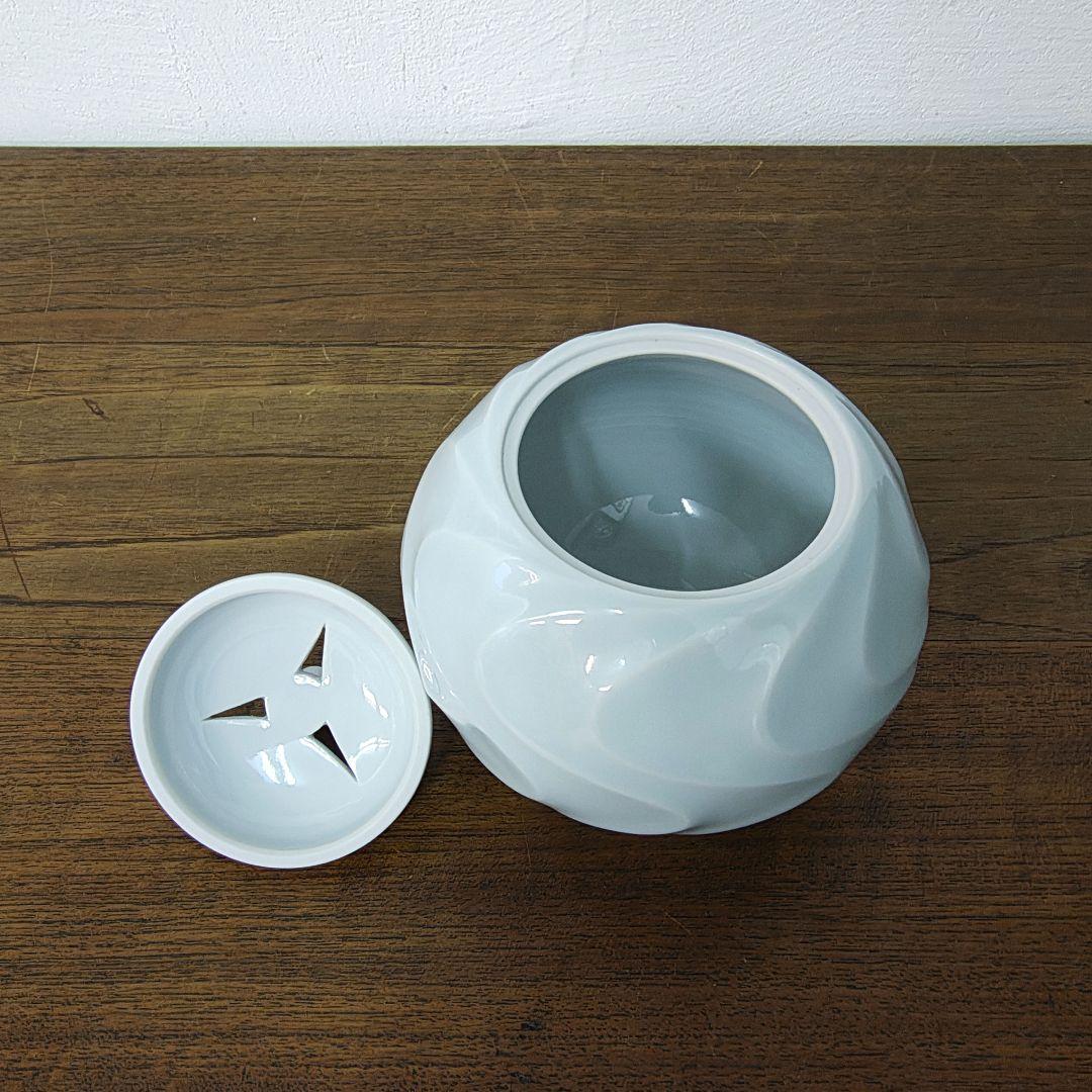 青白磁　渦文　三足　香炉　作家もの