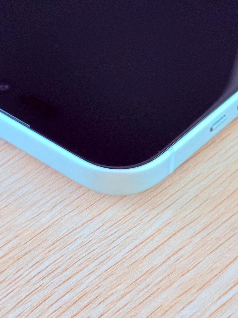 iPhone15 256GB グリーン バッテリー97% SIMフリー