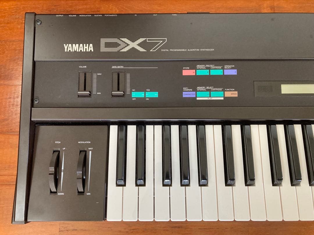 鍵盤楽器 YAMAHA DX7