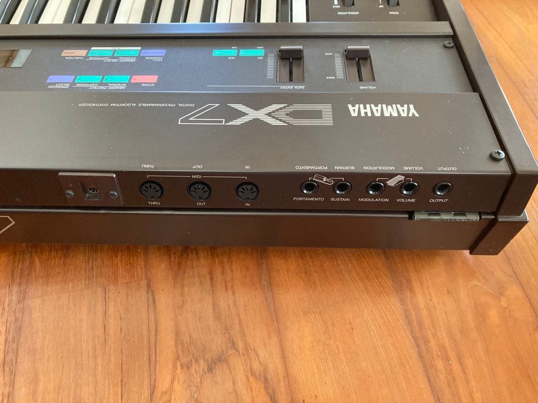 鍵盤楽器 YAMAHA DX7