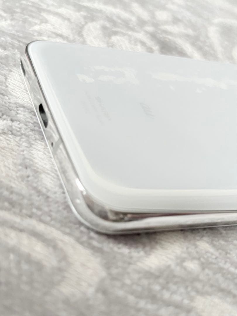 AQUOS SHV42 スマートフォン 本体　ホワイト