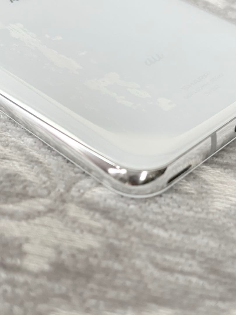 AQUOS SHV42 スマートフォン 本体　ホワイト