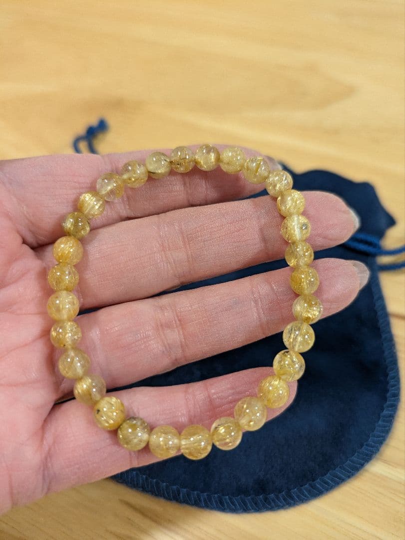 美品✨ジュエリーSHOPで購入 タイチンルチルクォーツブレス約7.0㎜