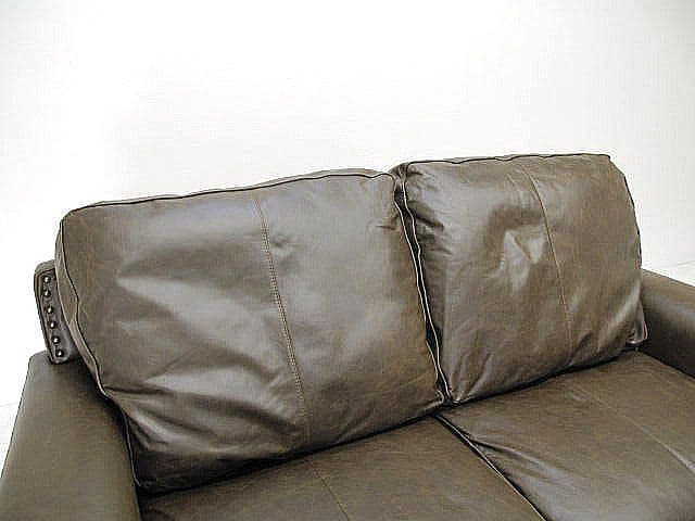 未使用品 イタリア　ドルチェヴィータ 本革2人掛け 　レザーソファ 総革ソファ