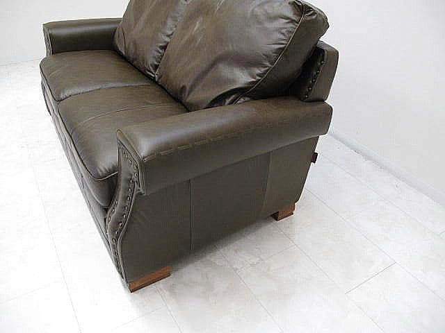 未使用品 イタリア　ドルチェヴィータ 本革2人掛け 　レザーソファ 総革ソファ