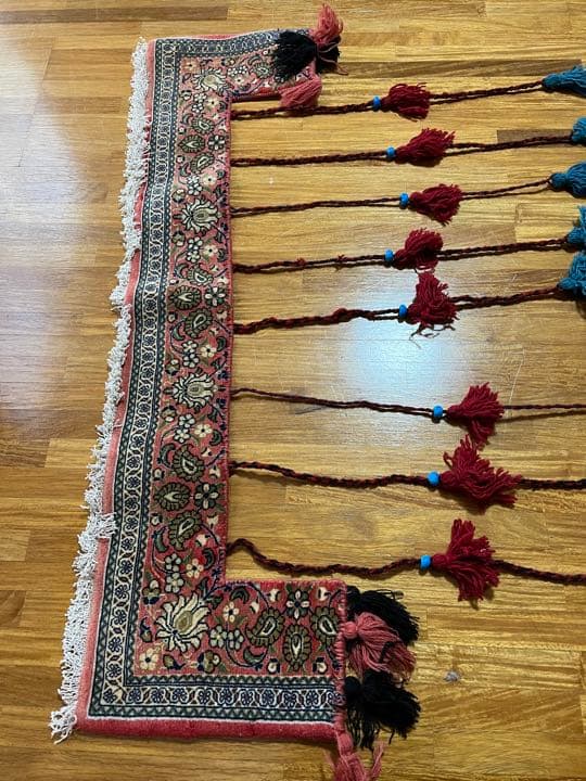 イラン　絨毯を使った暖簾