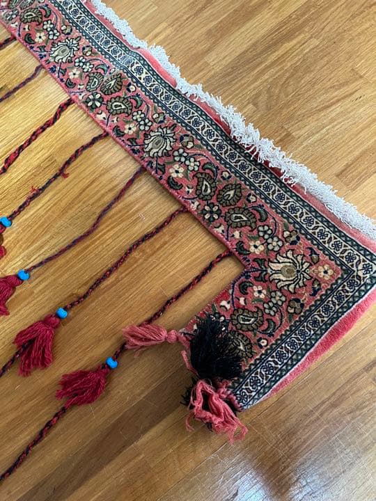 イラン　絨毯を使った暖簾