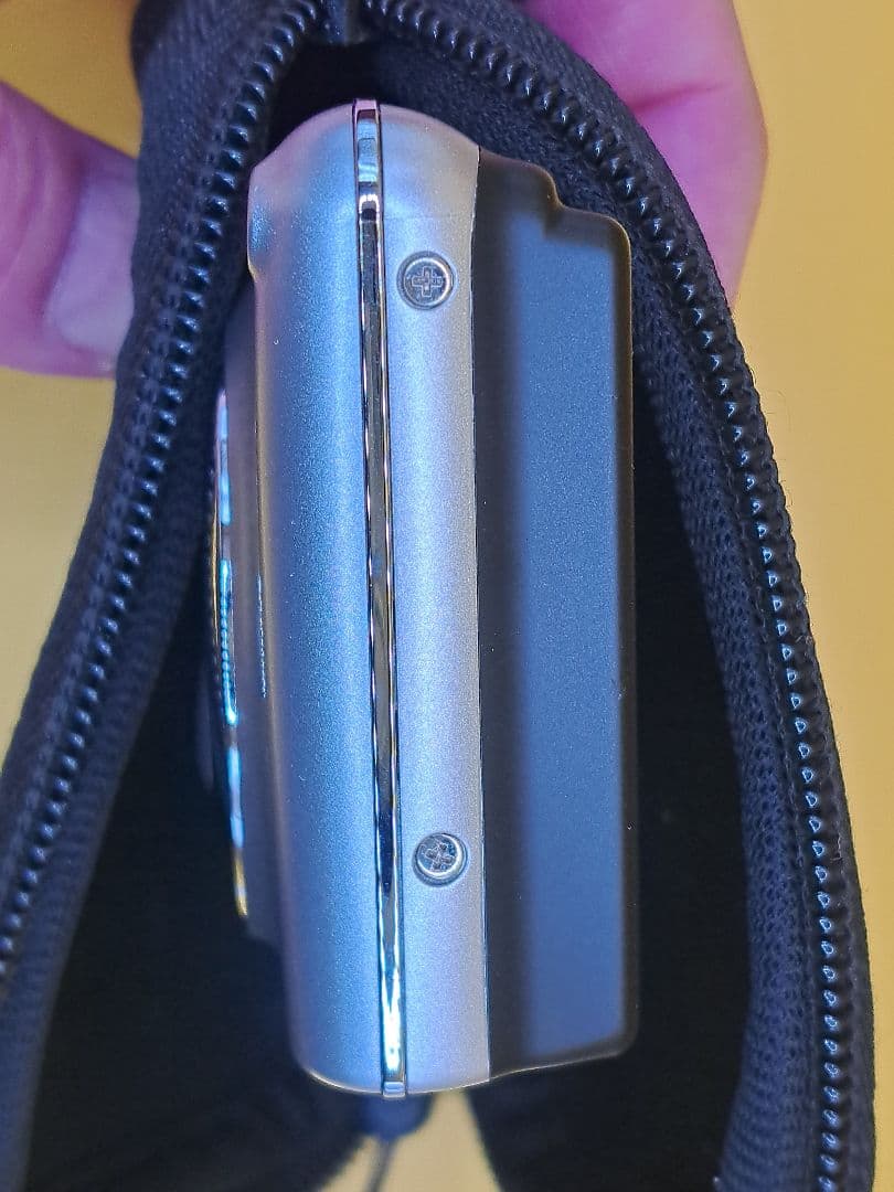 【美品】Nikon COOLPIX L23 単三電池駆動 デジカメ シルバー