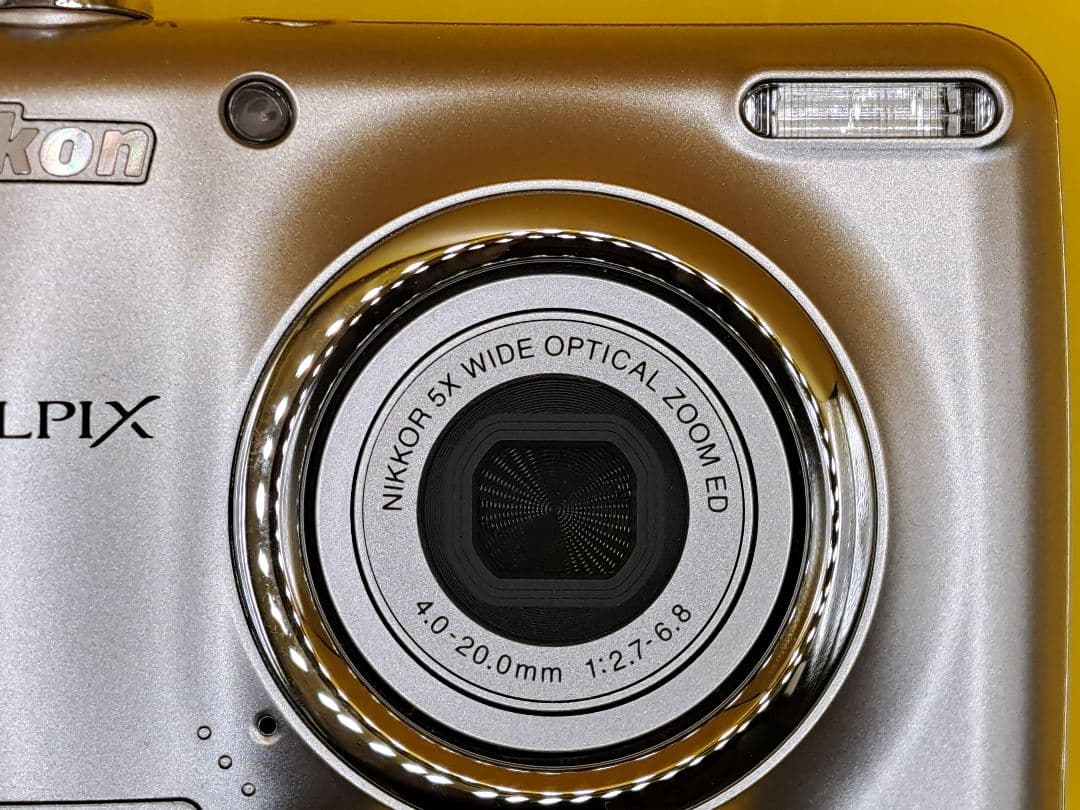 【美品】Nikon COOLPIX L23 単三電池駆動 デジカメ シルバー