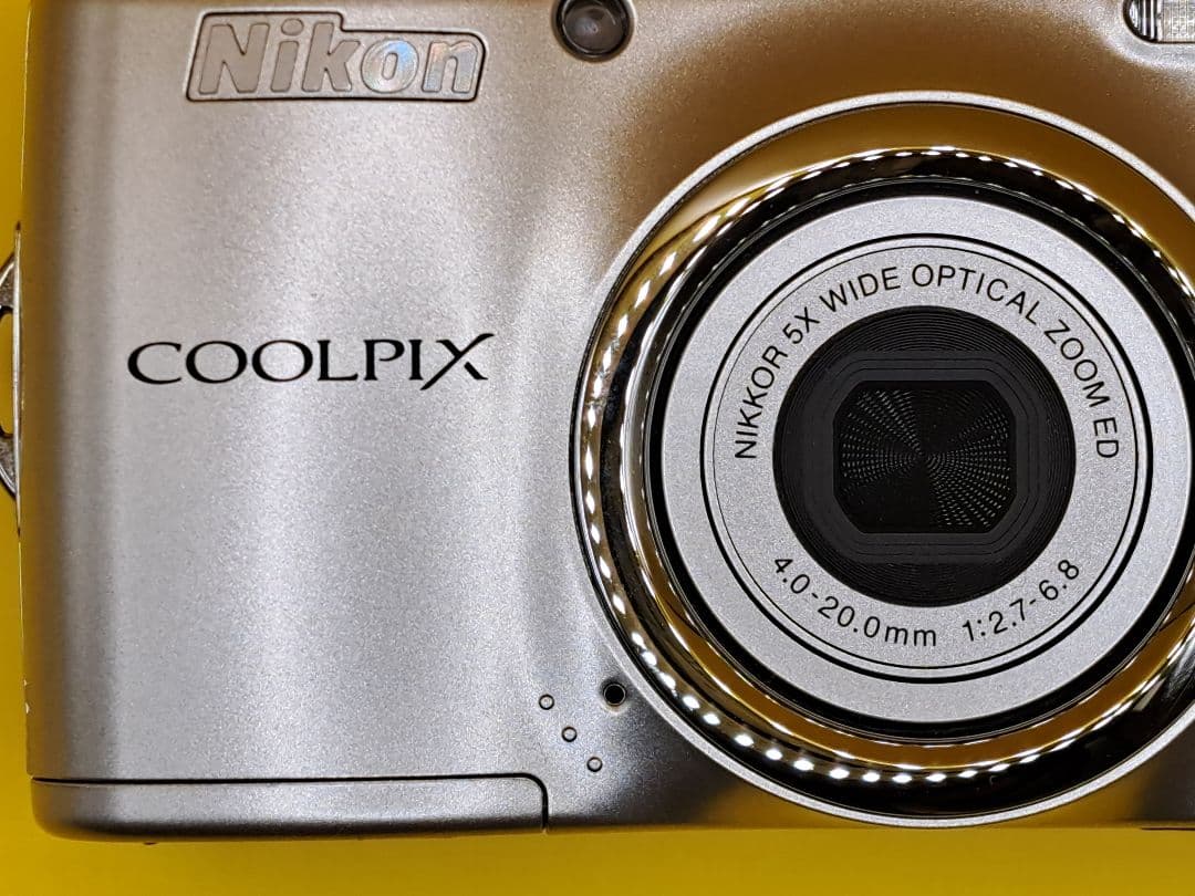【美品】Nikon COOLPIX L23 単三電池駆動 デジカメ シルバー