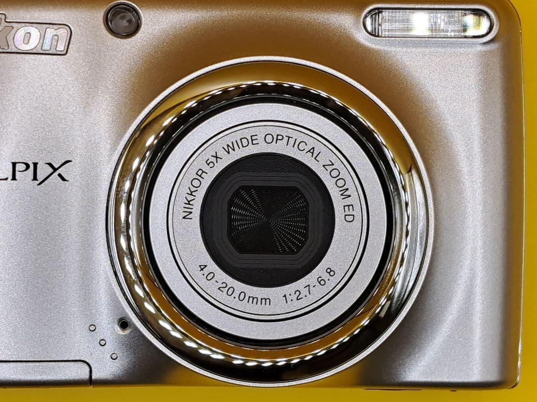 【美品】Nikon COOLPIX L23 単三電池駆動 デジカメ シルバー