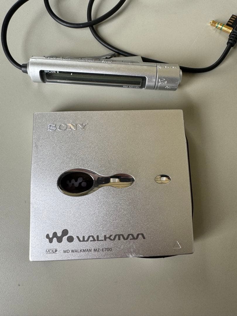 SONYウォークマンポータブルMDプレーヤー MD シルバー MZ-E700