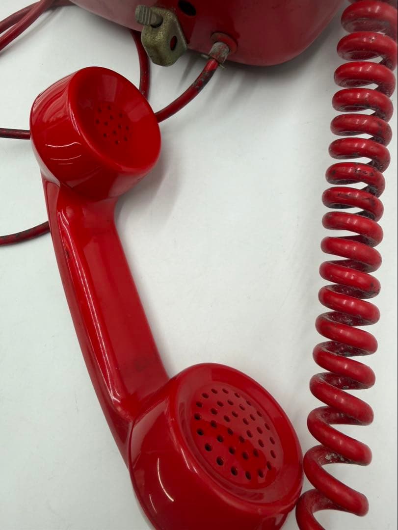 E331　レトロ 赤電話 公衆電話 プッシュ式