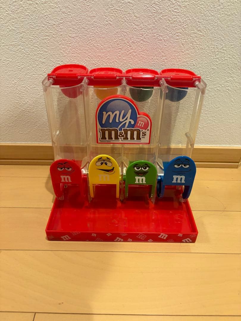 m&m’s チョコレートディスペンサー