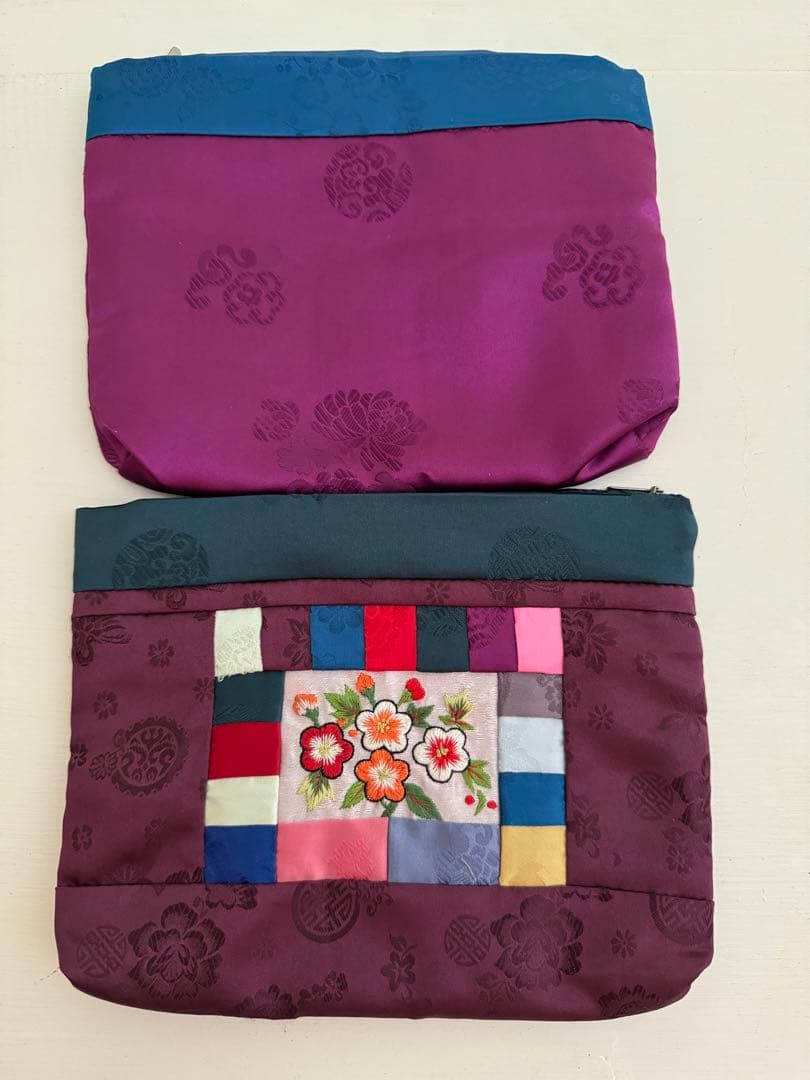韓国手刺繍シルクポーチ2個セット