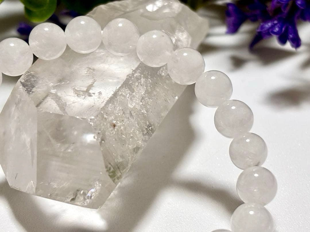 究極品質　超希少幻の逸品　ヒマラヤ最奥地の神宿る聖石　マニハールスノークリスタル