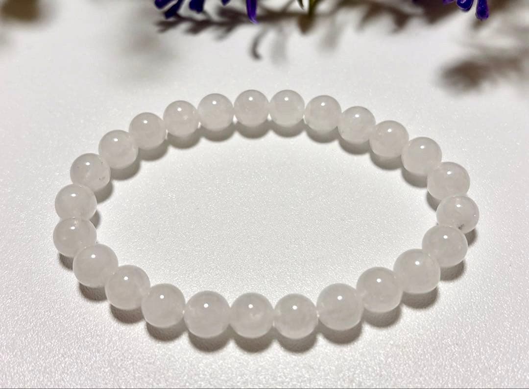 究極品質　超希少幻の逸品　ヒマラヤ最奥地の神宿る聖石　マニハールスノークリスタル