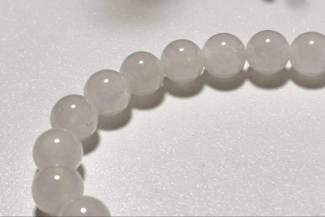 究極品質　超希少幻の逸品　ヒマラヤ最奥地の神宿る聖石　マニハールスノークリスタル