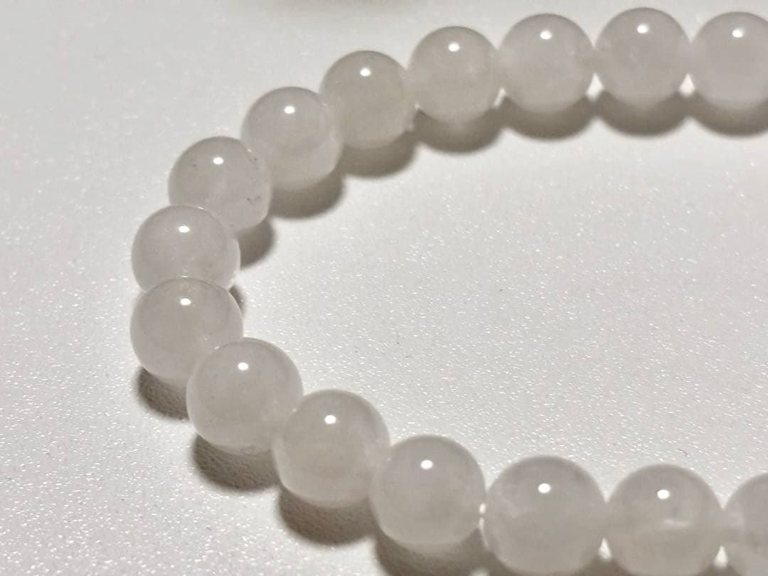 究極品質　超希少幻の逸品　ヒマラヤ最奥地の神宿る聖石　マニハールスノークリスタル