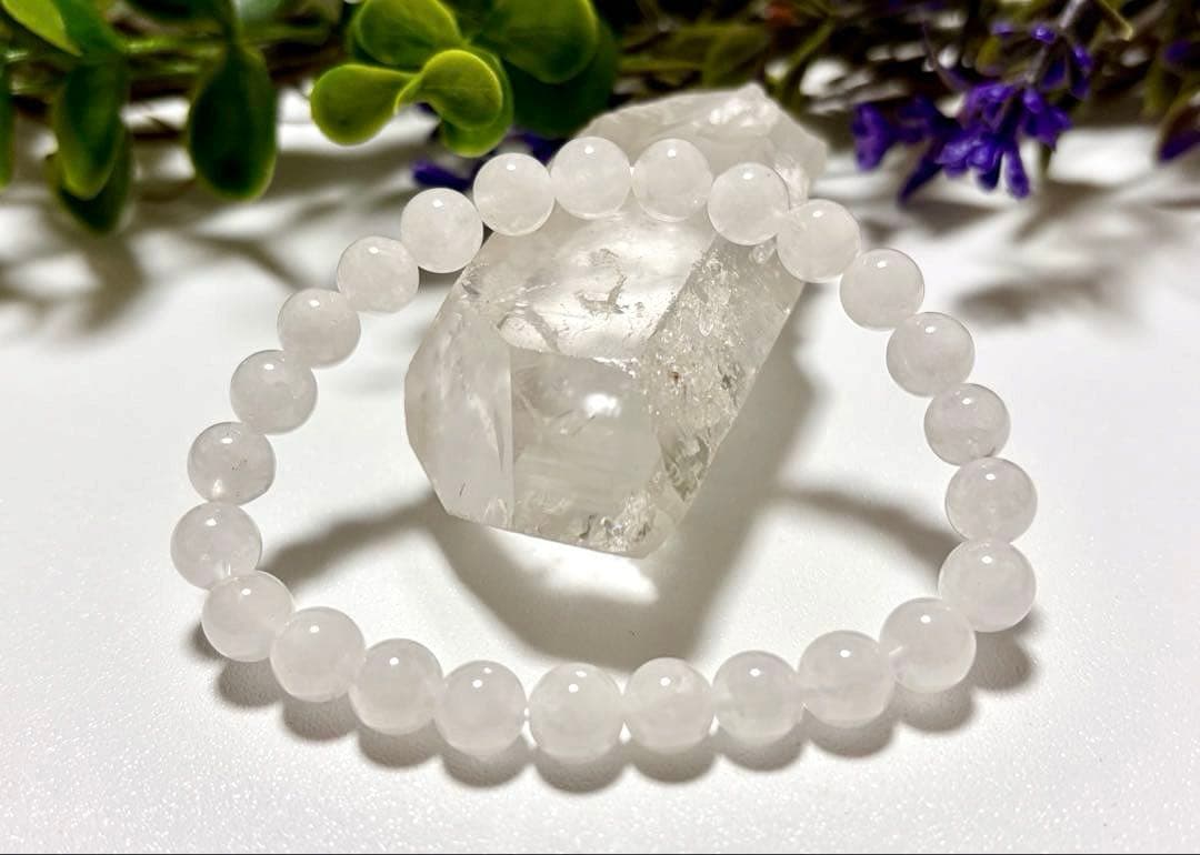 究極品質　超希少幻の逸品　ヒマラヤ最奥地の神宿る聖石　マニハールスノークリスタル