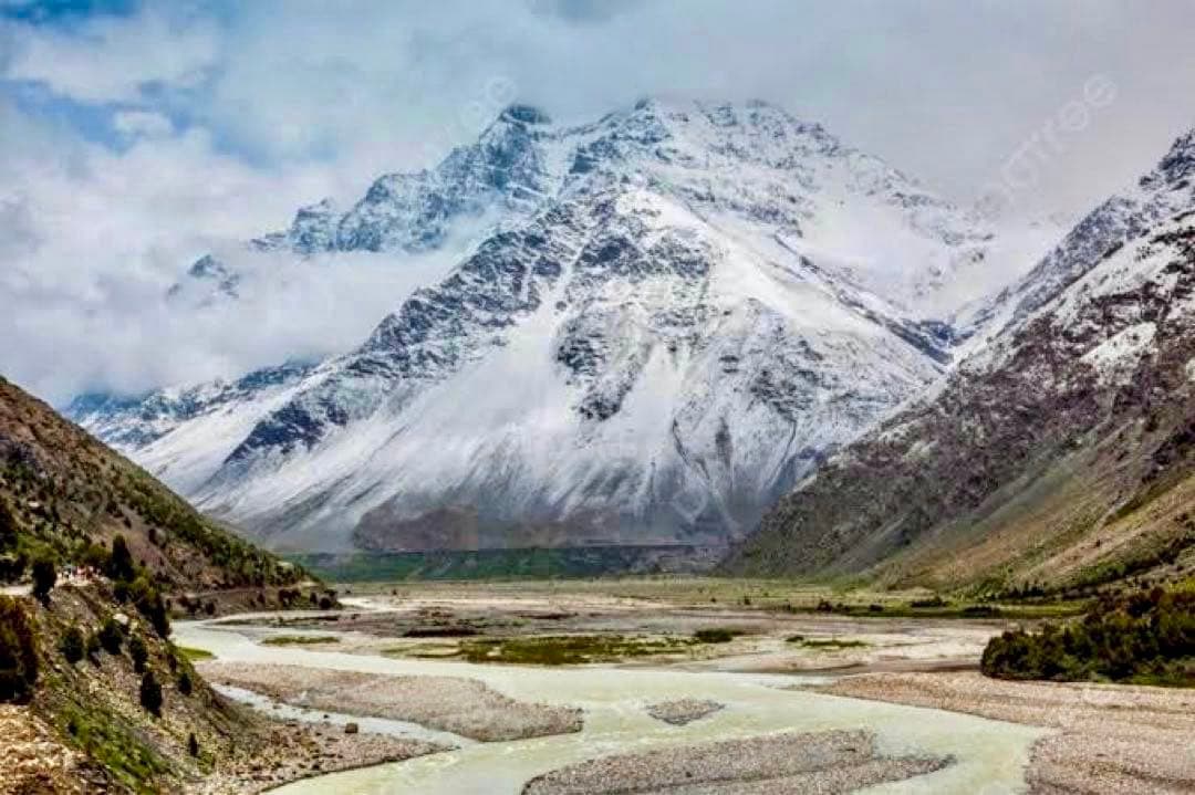 究極品質　超希少幻の逸品　ヒマラヤ最奥地の神宿る聖石　マニハールスノークリスタル