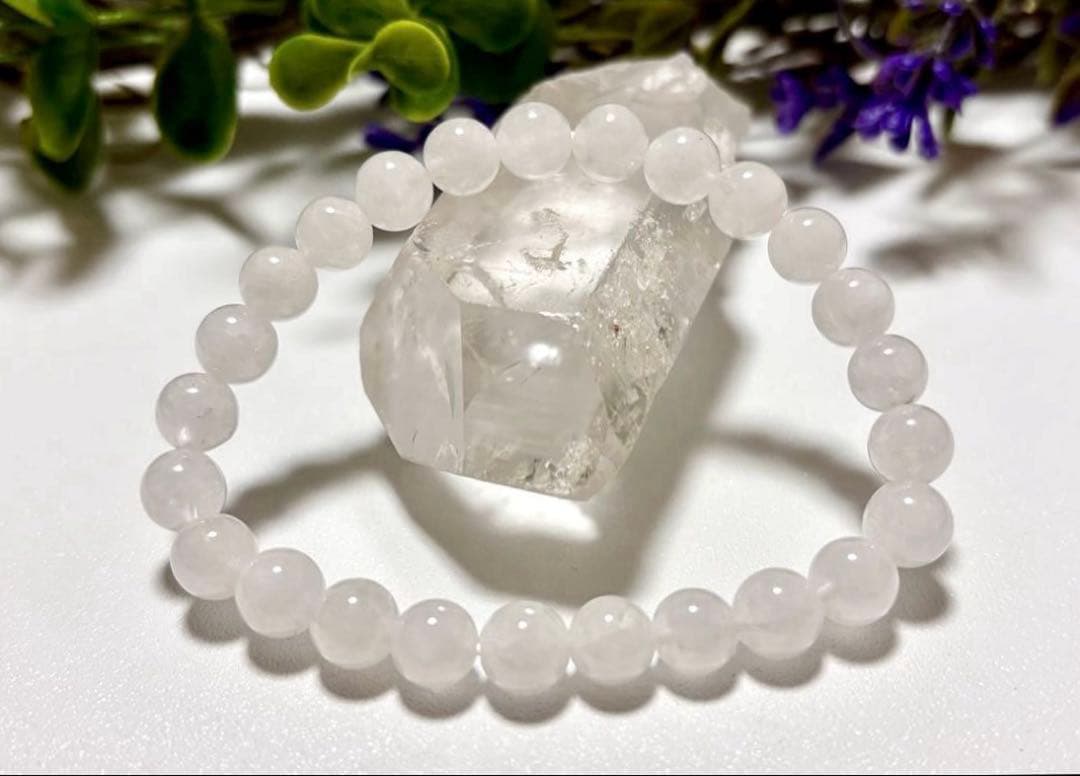 究極品質　超希少幻の逸品　ヒマラヤ最奥地の神宿る聖石　マニハールスノークリスタル