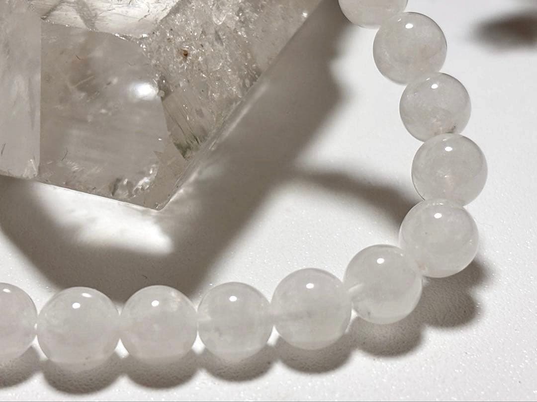 究極品質　超希少幻の逸品　ヒマラヤ最奥地の神宿る聖石　マニハールスノークリスタル